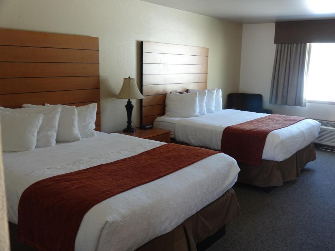 Seasons Motel Morton Room photo